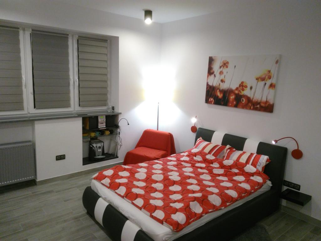 Apartament Salezego Варшава Екстериор снимка